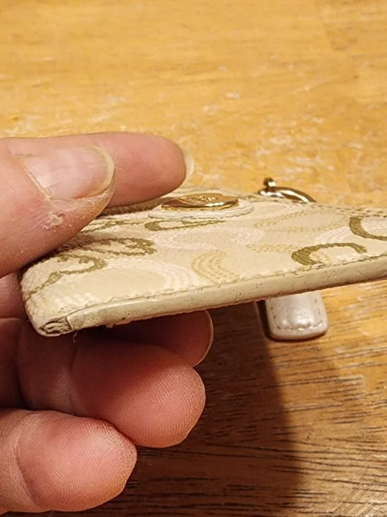 Coach Beige Heart Print Keychain Wallet signature monogram pattern & hearts. - Picture 7 of 11